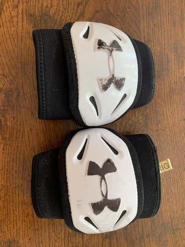 Notre Dame Team Issued White Under Armour Revenant Elbow Caps