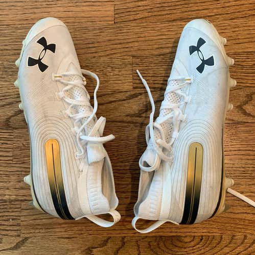 Notre Dame Team Issued White w/Gold & Blue Under Armour Mid-Cut Spotlight Cleats