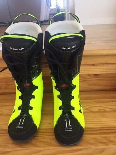 New Head Laceup Liners 260/265