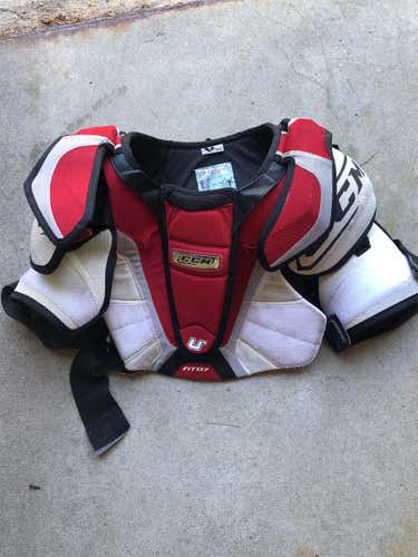 CCM Shoulder Pads (Medium)