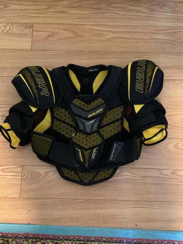 Used Senior Medium Bauer Supreme TotalOne MX3 Shoulder Pads