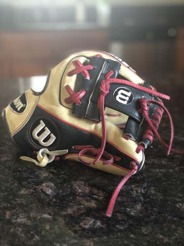 Used Wilson Right Hand Throw Baseball Glove 11.5"