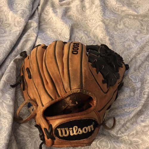 Brown Used Infield A2000 1786 11.5" Baseball Glove
