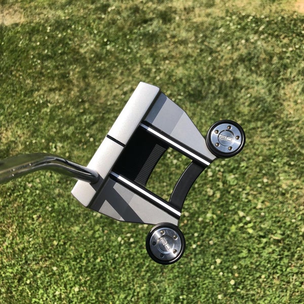 Used Right Handed Scotty Cameron Futura 34" Putter