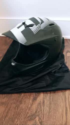 Men's Medium Fox  Bike Helmet