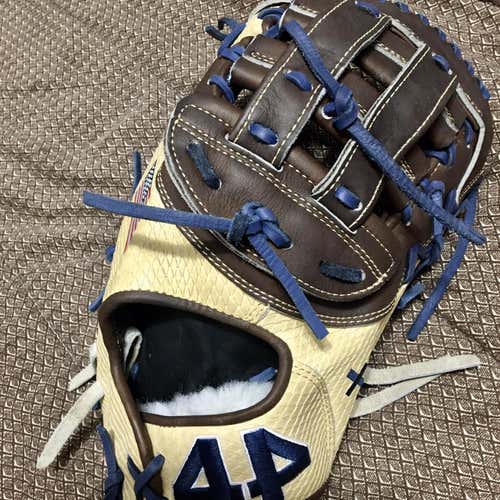 44 Pro Signature Series First Base Mitt