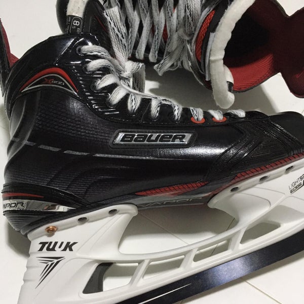 Like New Bauer Vapor X800 Wide Width Pro Stock Size 8.5 EE Hockey Skates