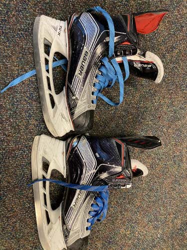 Junior Used Bauer Vapor 1X Hockey Skates Size 4