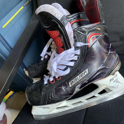 Used Bauer Vapor 1X 2.0 Size 8.5D Hockey Skates With New Steel
