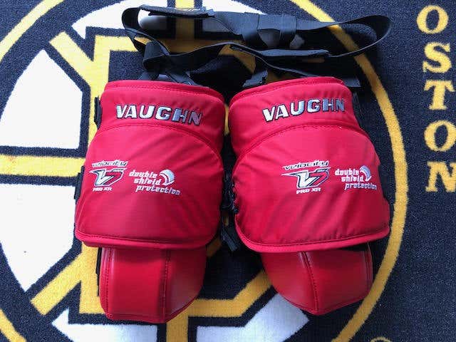 New  Vaughn Velocity V7 XR Pro Sr. Goalie Knee Guards SR