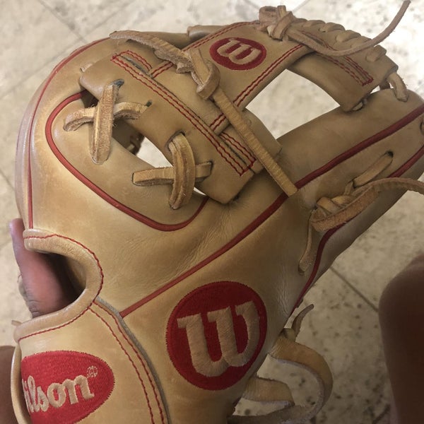 Red Used Infield A200 Dp15 11.5" Baseball Glove