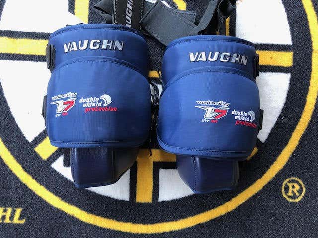 New  Vaughn Velocity V7 XR Pro INT. Goalie Knee Guards INT
