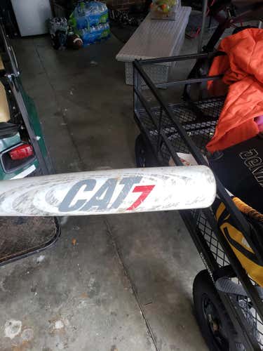 Used Kid Pitch (9YO-13YO) USSSA Certified Marucci CAT 7 Bat (-8) 22 oz 30"