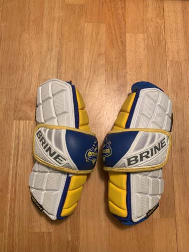 Used Medium/Large Brine Clutch Elite Arm Pads (Game Worn During MLL Season)