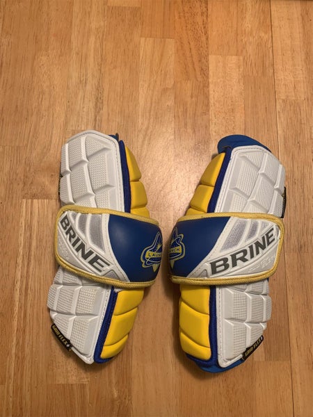 Used Medium/Large Brine Clutch Elite Arm Pads (Game Worn During MLL Season)