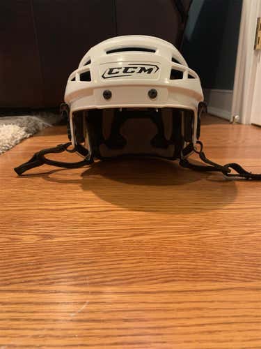 White Used Small CCM Vector V10  Helmet
