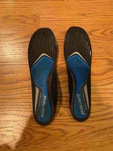 Used Bauer Speed Plate 2.0 Regular Width  Size 5 Hockey Skates