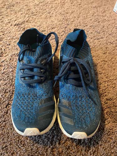 Adult Size 8.0 (Women's 9.0) Adidas Shoes