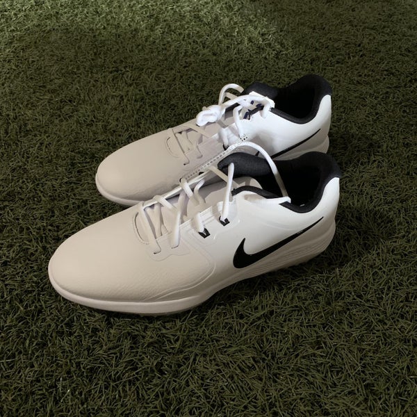 New Nike Lunarlon Golf Shoes (size 11)
