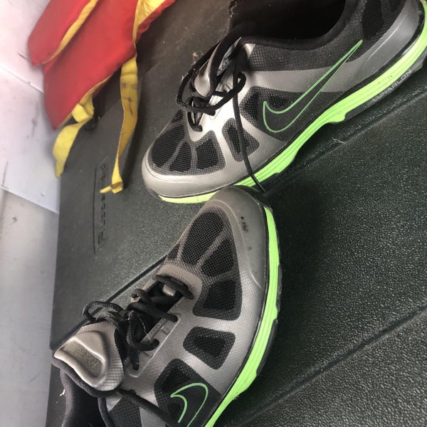 Black Men's Size 9.5 (Women's 10.5) Nike Golf Shoes