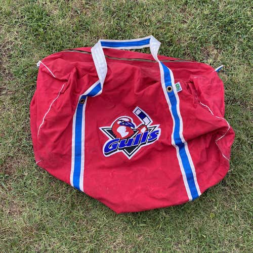 Player Used NESSI Gulls Bag