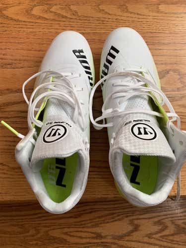 Warrior Burn 9.0 Mid Lacrosse cleats