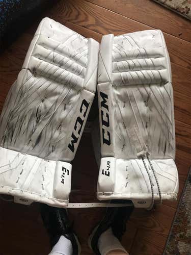 Used 30" CCM Extreme flex 4.9 Goalie Leg Pads
