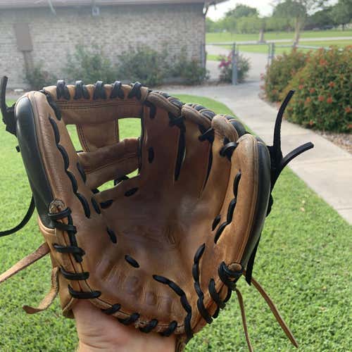 Black Used Infield A2K 11.25" Baseball Glove