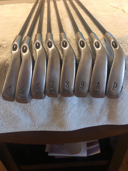 Used Callway-X22 Right Handed Regular Flex Graphite Shaft Iron Set
