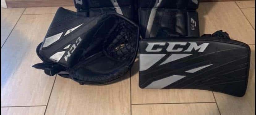 Ccm E4.5 Glove And Blocker