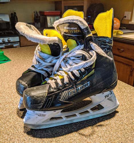 Senior Used Bauer Supreme S27 Hockey Skates Size 7 VGC