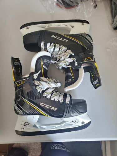 Brand new CCM AS1 Skates size 7EE with Bladetech steel