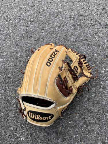 Brown Used Infield A2000 11.5" Baseball Glove ( SEND ANY OFFERS )