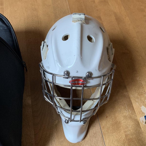 White Used Bauer 960 Goalie Mask