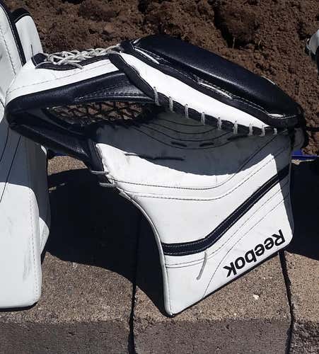 580 Pro Palm Reebok Premier XLT Catching Glove | White/Black | Senior | Regular | Pro Palm | 580