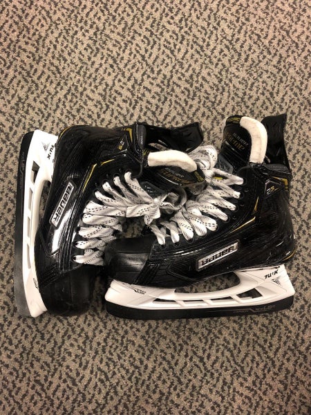 Used Bauer Supreme 2S Pro EE Width  Size 5 Hockey Skates