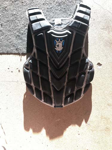 Black Used One Size Fits All Brine King Chest Protector