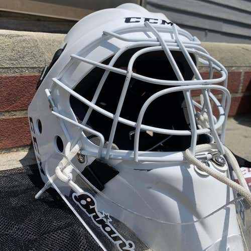 White Used CCM 7000 Goalie Mask