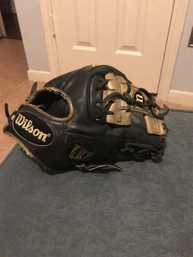 Wilson A2000 11.25" Baseball Glove