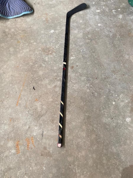Used Right Handed Nexus 1000 Mid Pattern Pro Stock Hockey Stick