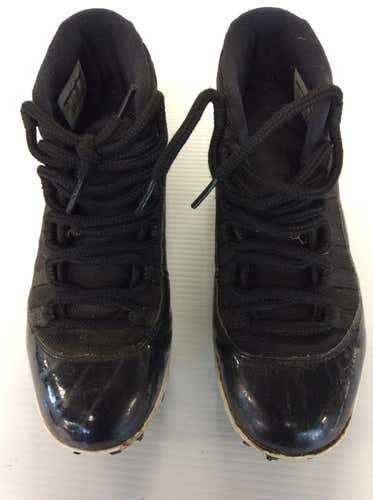 Used Nike Senior 8.5 Football Shoes