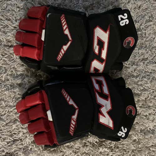 Used CCM HG42 14" Gloves