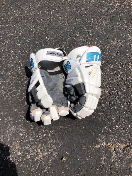 UNC TEAM ISSUED MENS LACROSSE WHITE STX Stallion 500 13" Lacrosse Gloves