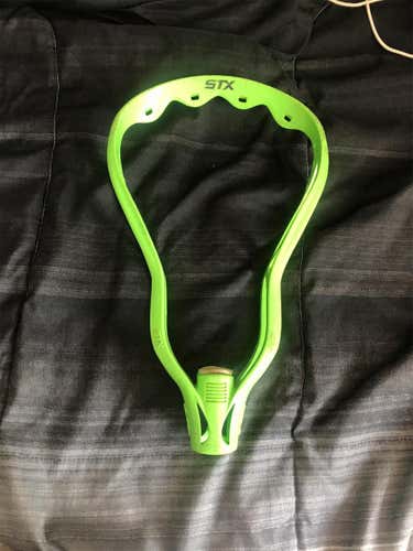 STX AV8 u