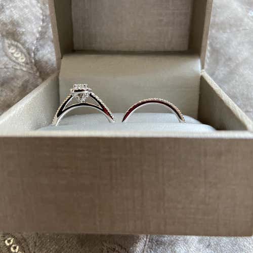 BRAND NEW Engagement Ring & Wedding Band
