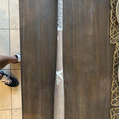 New  Victus Axe Handle (-3) 30 oz 33" Bat