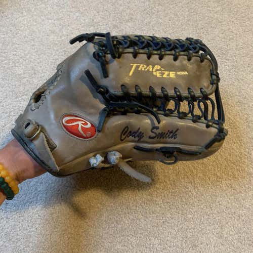 Custom Rawlings Heart Of The Hide