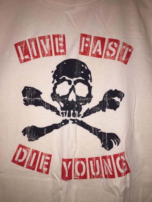 NEW CREAM COLORED  OLD STOCK MEDIUM LIVE FAST DIE YOUNG    T-Shirt