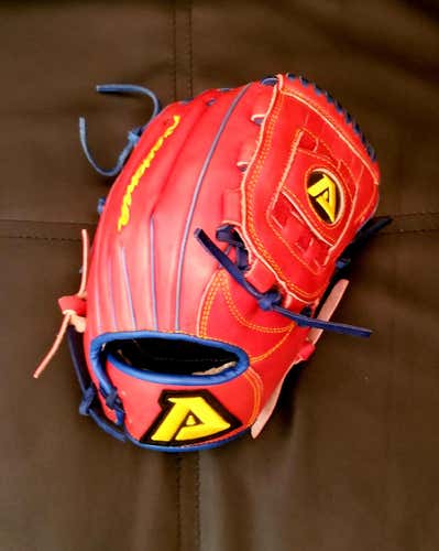 Custom Akadema Pitcher's AGM 209 Baseball Glove 11.5"