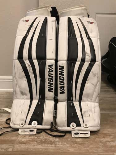 White Used 26"+2 Vaughn Velocity V7 Goalie Leg Pads